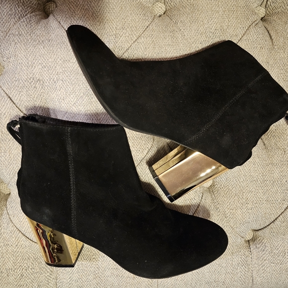 Steve Madden Women's Booties - Picture 3 of 3